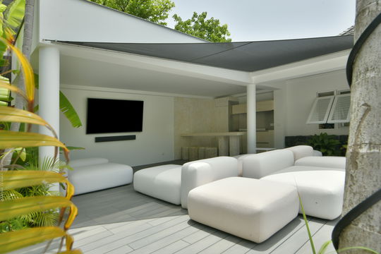 VILLA ONLY YOU OUTDOOR LOUNGE AREA 2