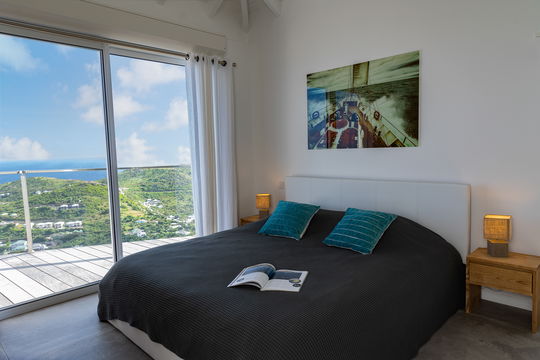 VILLA LA VUE BEDROOM3 1