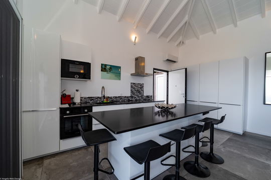 VILLA LA VUE KITCHEN & DINING AREA 4