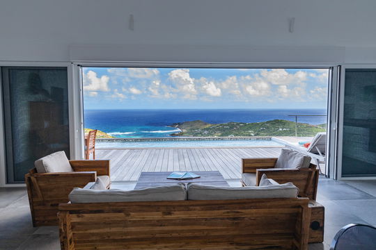 VILLA LA VUE LIVING AREA 1