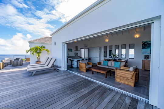 VILLA LA VUE LIVING AREA 6