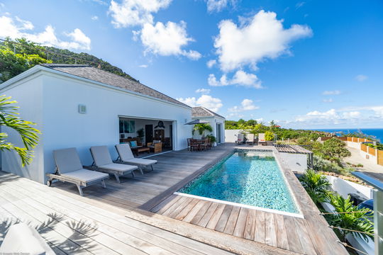 VILLA LA VUE POOL & TERRACE 4