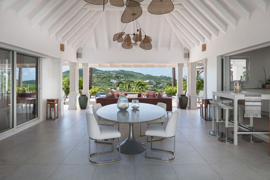 VILLA BEL AIR KITCHEN & DINING AREA 1