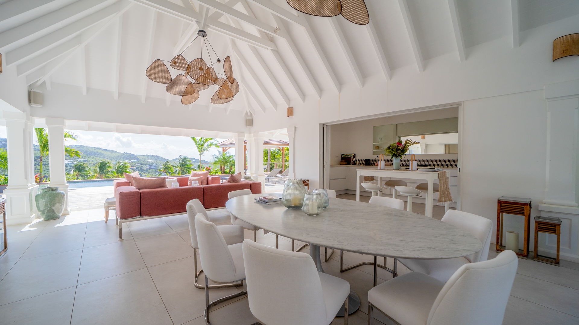 KITCHEN & DINING AREA