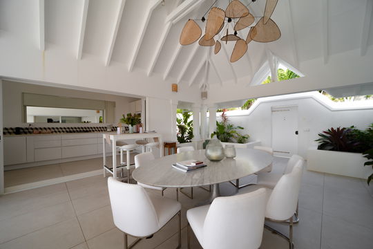 VILLA BEL AIR KITCHEN & DINING AREA 6