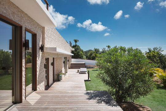 VILLA BEL AIR OUTDOORS 8