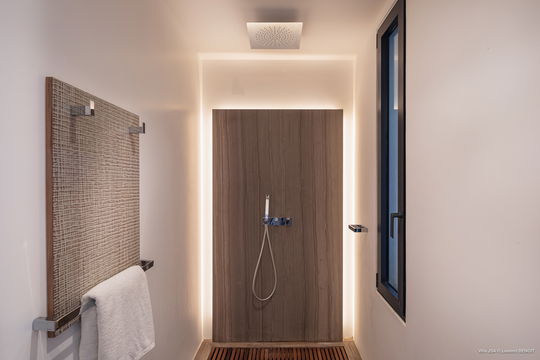 VILLA JSA BEDROOM1 4