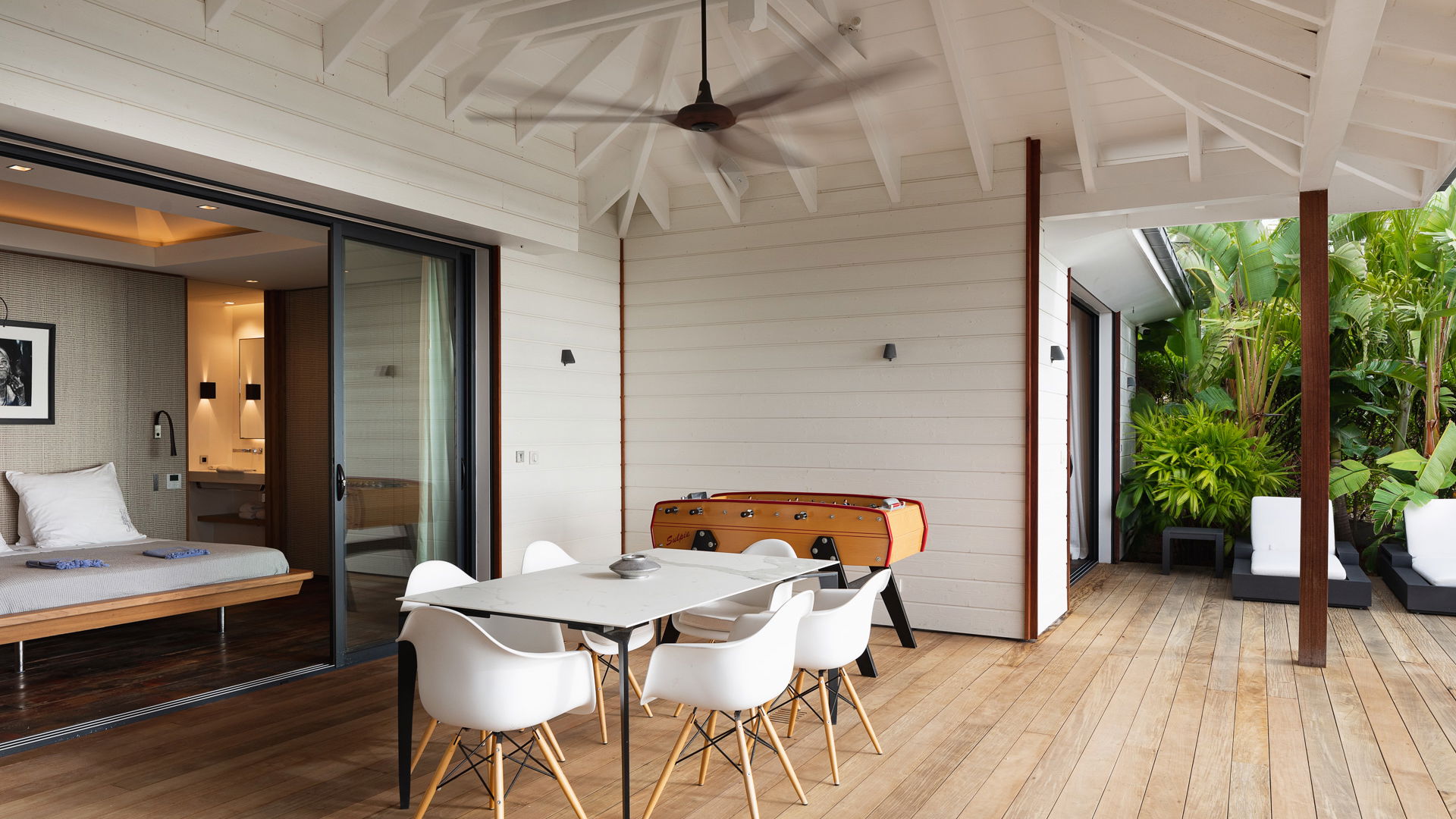 KITCHEN & DINING AREA