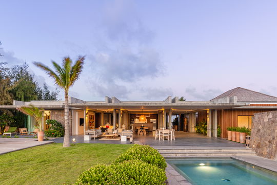 VILLA TAINOS BY NIGHT 1