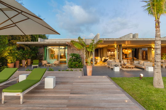 VILLA TAINOS BY NIGHT 2