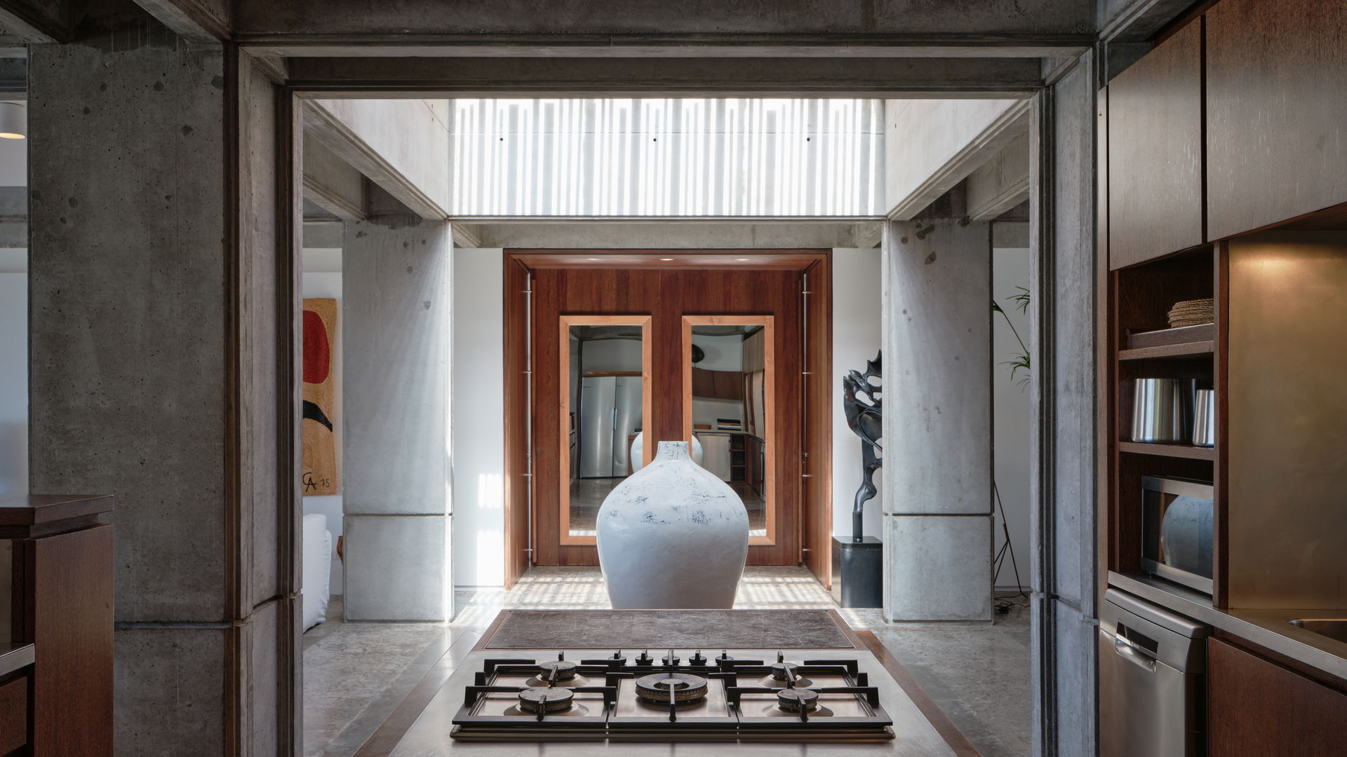 KITCHEN & DINING AREA