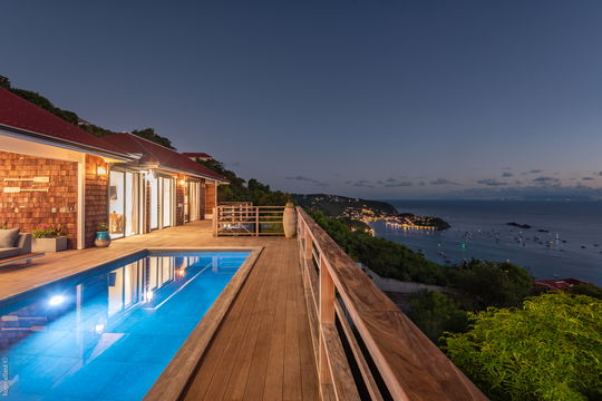 VILLA KAILIO BY NIGHT 6
