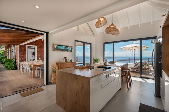 VILLA KAILIO KITCHEN & DINING AREA 2