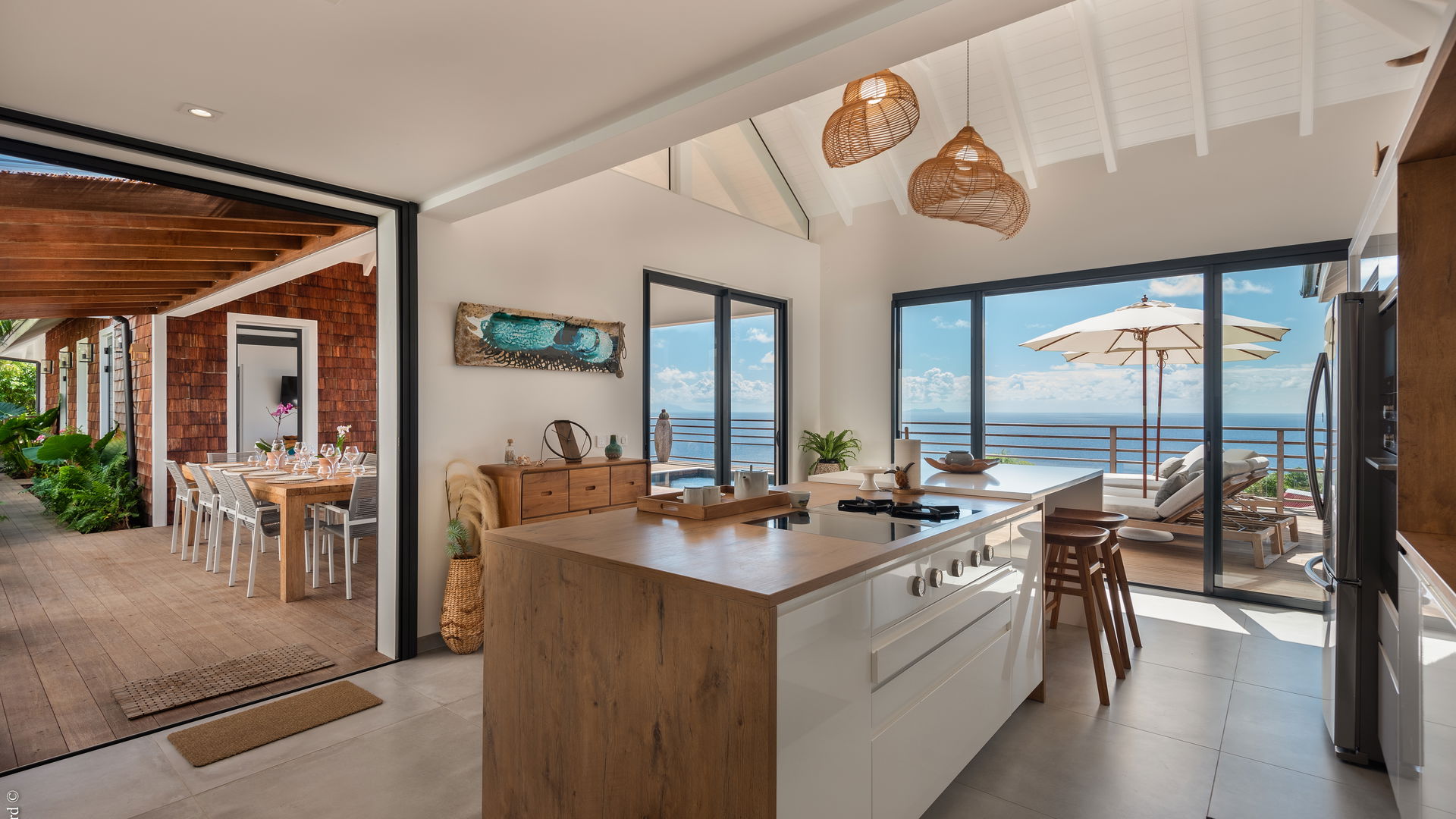 KITCHEN & DINING AREA