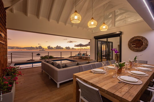 VILLA KAILIO KITCHEN & DINING AREA 5