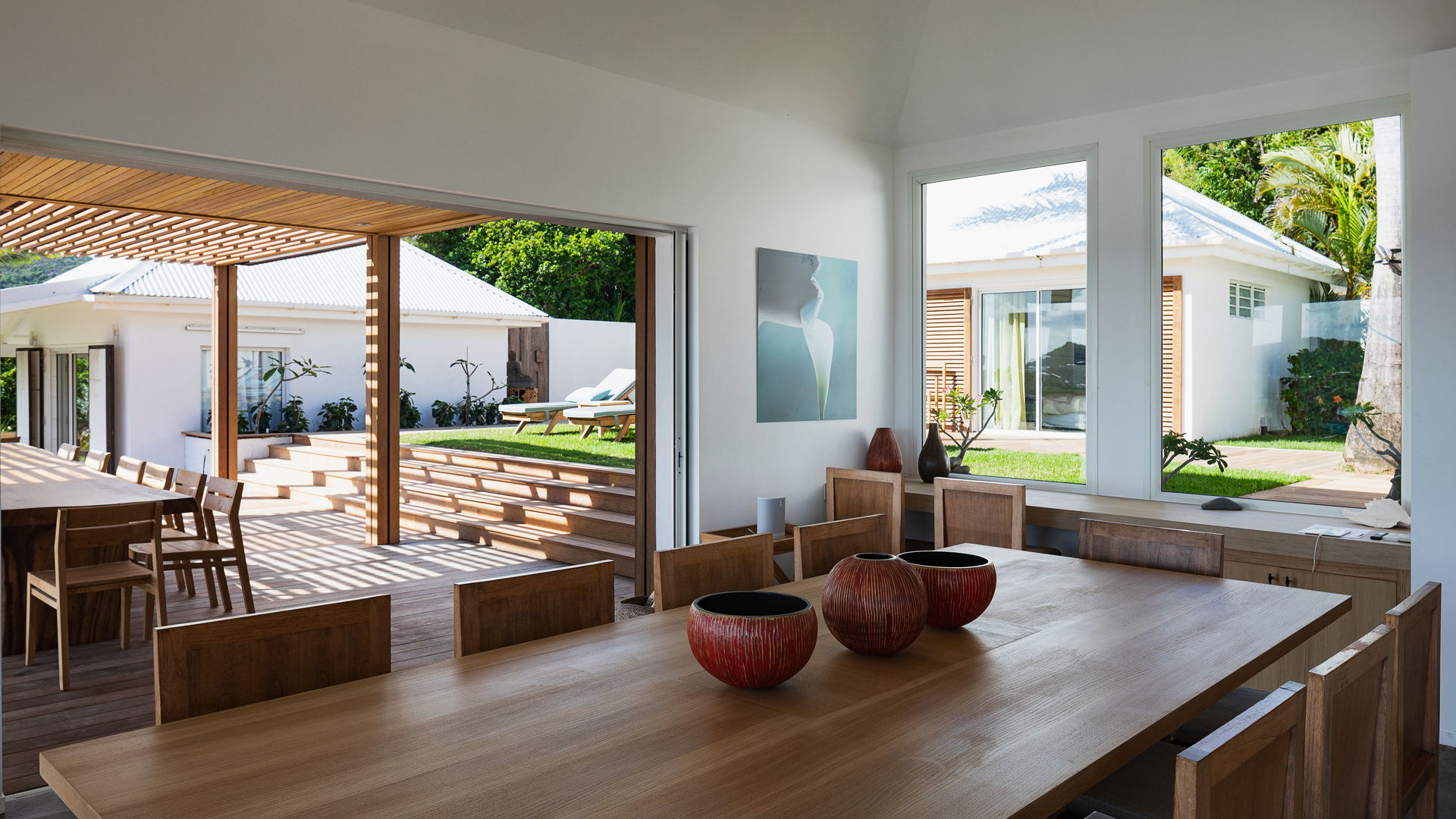 KITCHEN & DINING AREA
