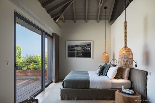 VILLA LA ISLA BEDROOM1 2