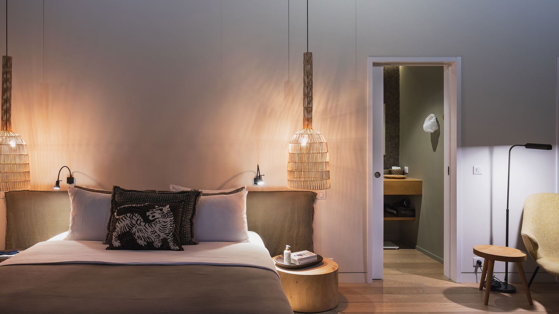 BEDROOM 1