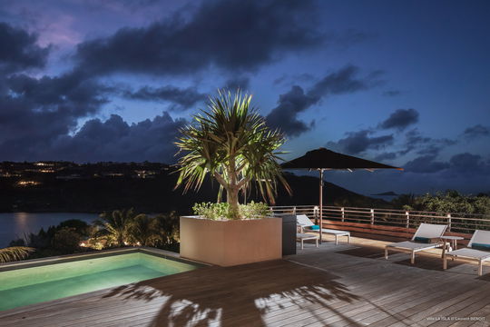 VILLA LA ISLA BY NIGHT 4