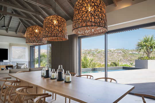 VILLA LA ISLA KITCHEN & DINING AREA 1