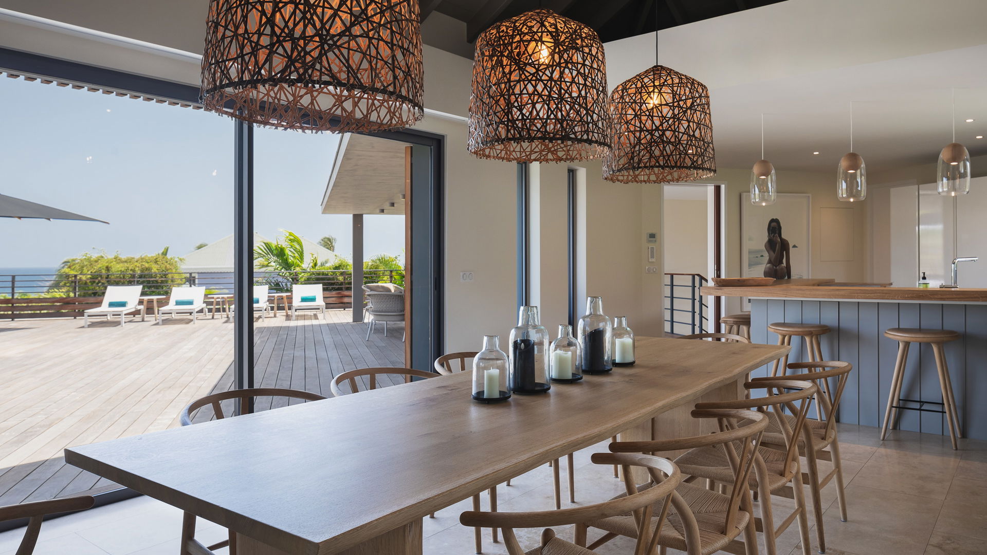 KITCHEN & DINING AREA