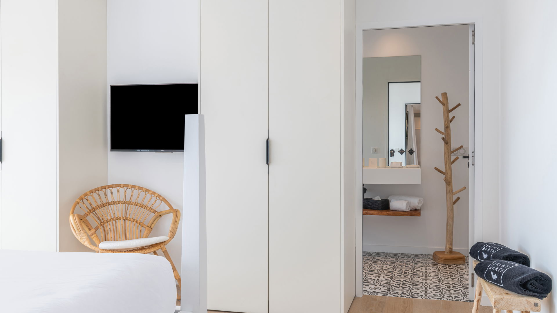 BEDROOM 1