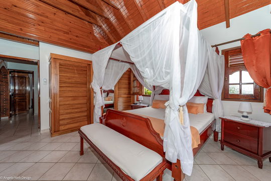 VILLA DORADE BEDROOM1 3