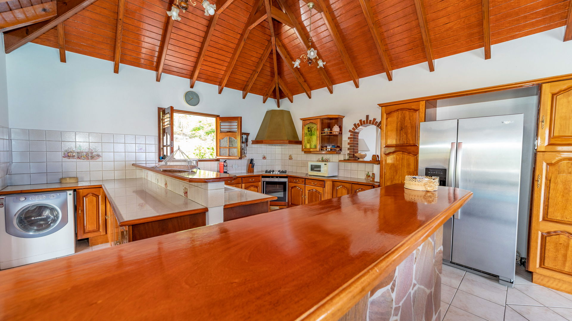 KITCHEN & DINING AREAS
