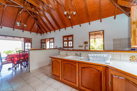 VILLA DORADE KITCHEN & DINING AREA 7