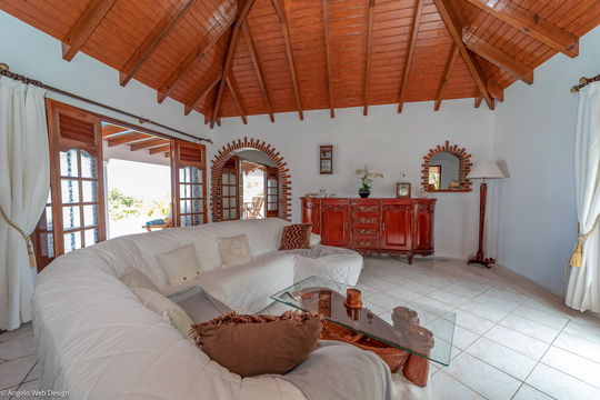 VILLA DORADE LIVING AREA 3