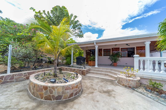 VILLA DORADE OUTDOORS 2