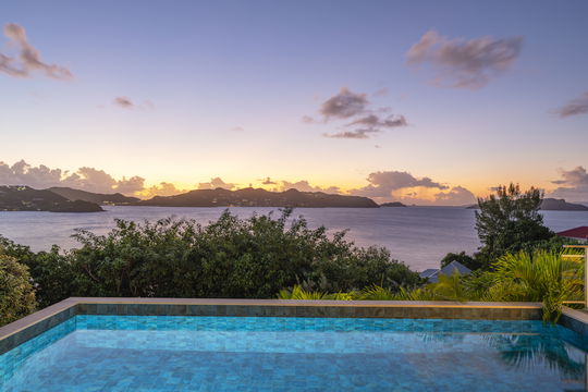 VILLA ONLY VIEW BY NIGHT 13