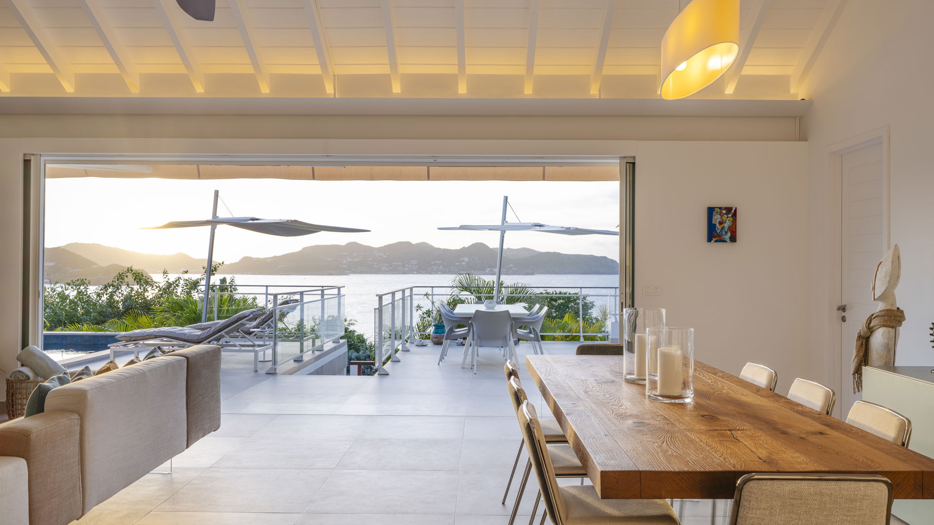 KITCHEN & DINING AREA