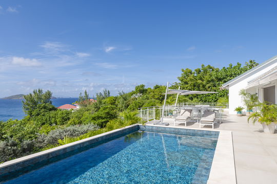 VILLA ONLY VIEW POOL & TERRACE 3