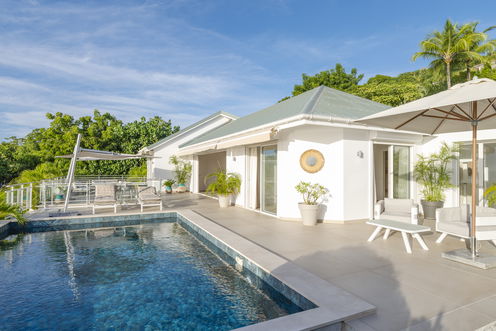 VILLA ONLY VIEW POOL & TERRACE 7