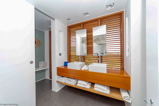 VILLA FLOATING GARDEN BEDROOM3 9