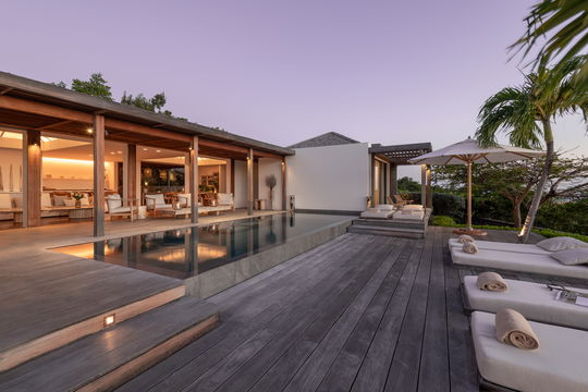 VILLA FLOATING GARDEN BY NIGHT 6