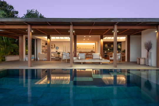 VILLA FLOATING GARDEN BY NIGHT 7