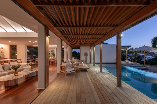 VILLA FLOATING GARDEN BY NIGHT 8