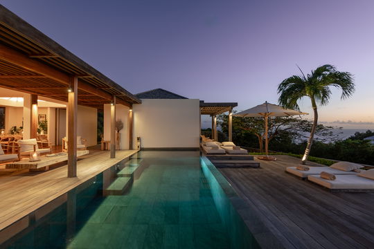 VILLA FLOATING GARDEN BY NIGHT 9