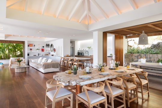 VILLA FLOATING GARDEN KITCHEN & DINING AREA 10