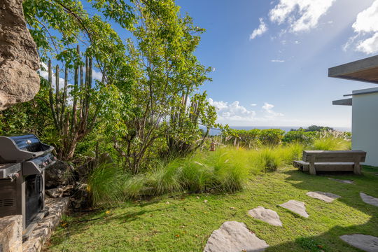 VILLA FLOATING GARDEN KITCHEN & DINING AREA 12