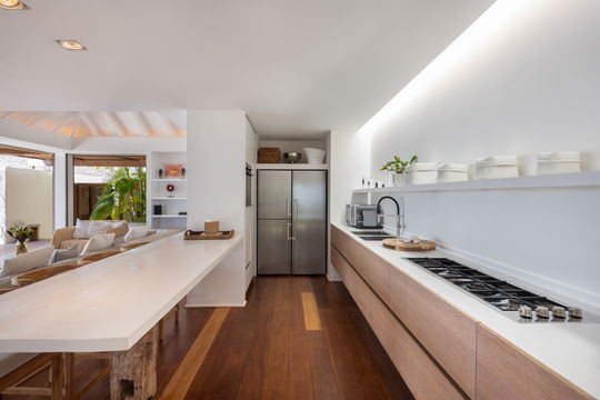 VILLA FLOATING GARDEN KITCHEN & DINING AREA 3
