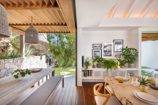 VILLA FLOATING GARDEN KITCHEN & DINING AREA 7