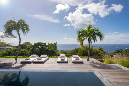 VILLA FLOATING GARDEN POOL & TERRACE 4