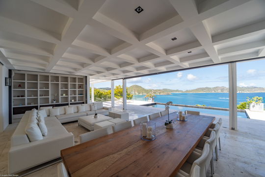 VILLA LA PETITE SEREINE KITCHEN & DINING AREA 2