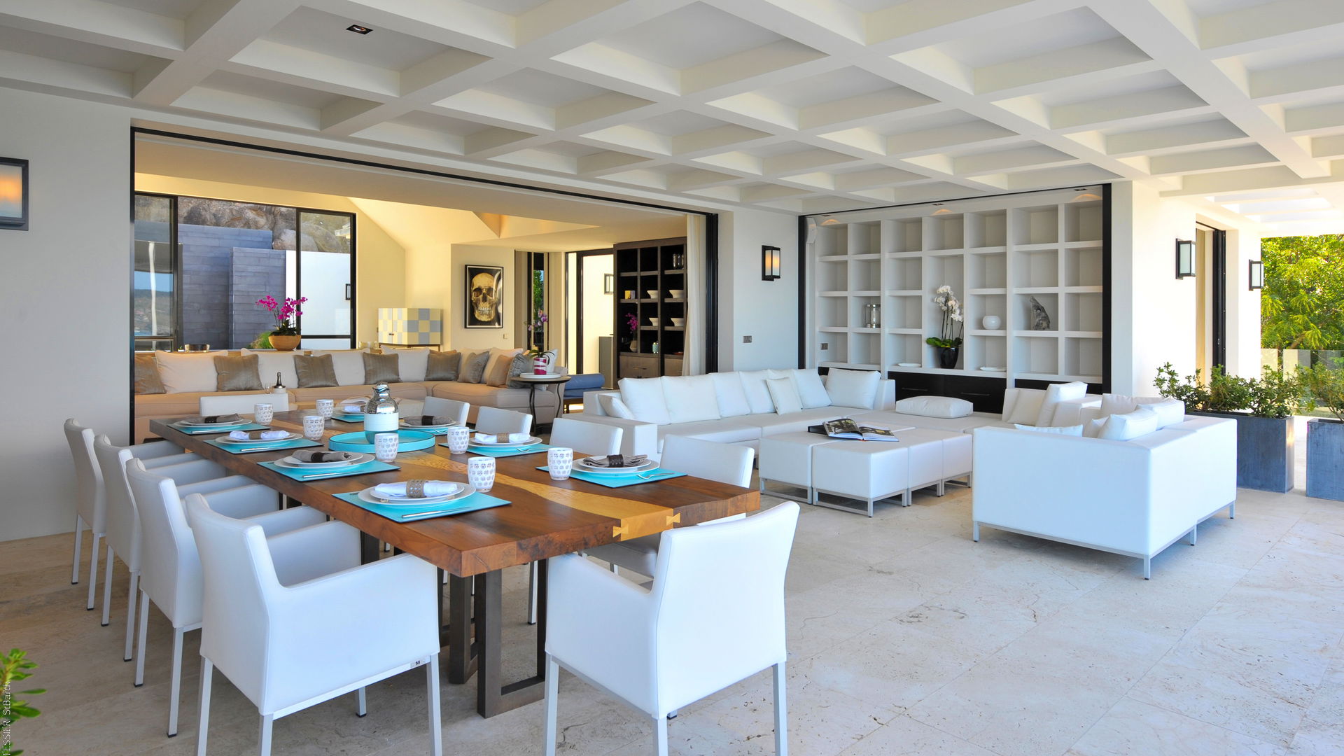 KITCHEN & DINING AREA