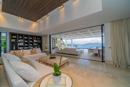 VILLA LA PETITE SEREINE LIVING AREA 3