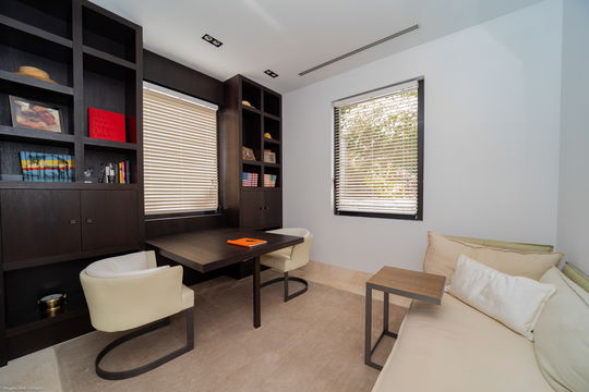VILLA LA PETITE SEREINE PRIVATE OFFICE 1