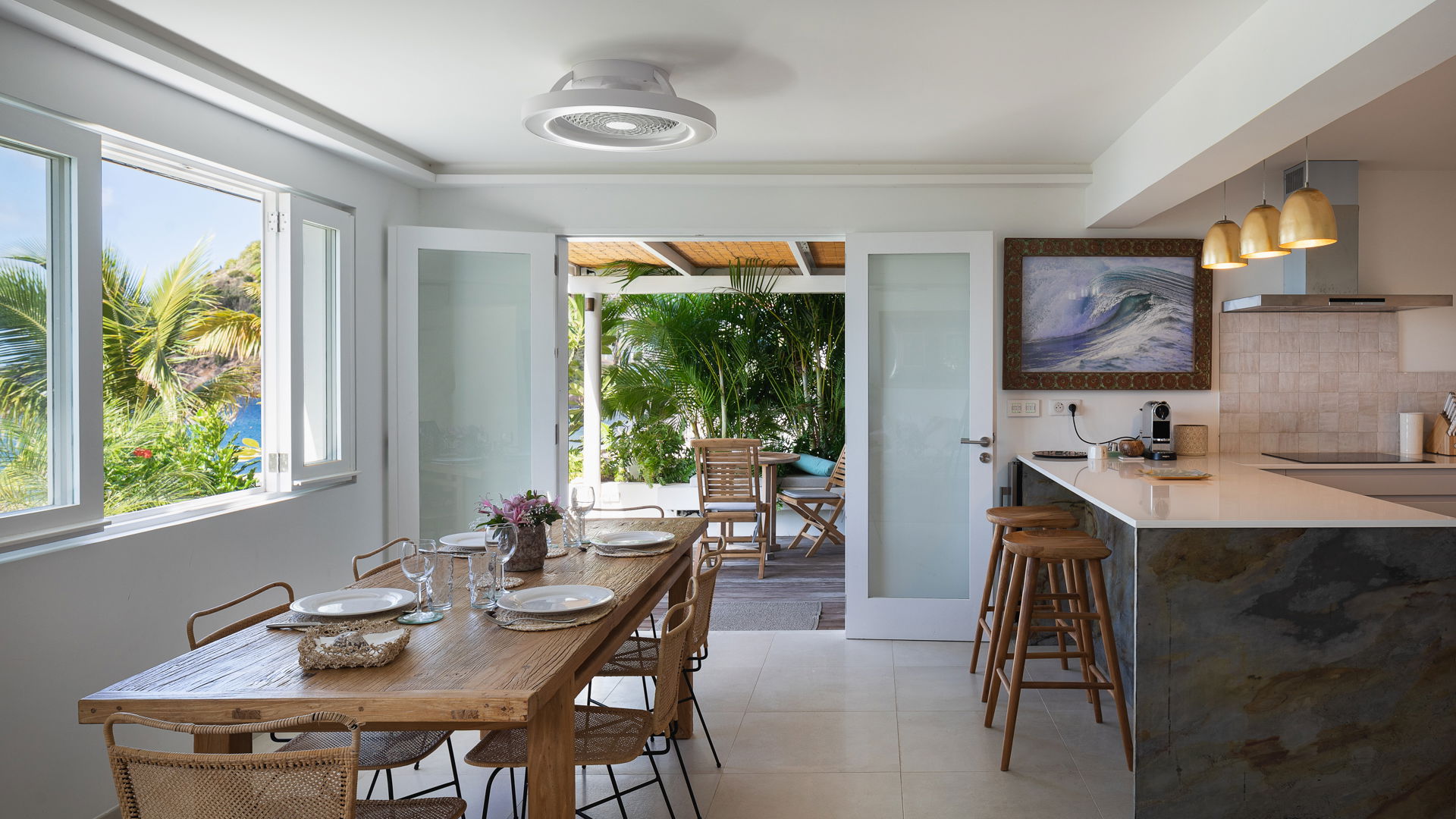 KITCHEN & DINING AREA